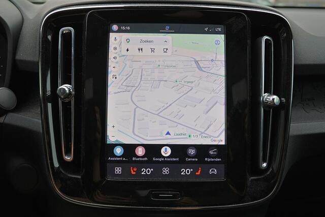 Volvo EC40 Extended Range Plus Black Ed. 82 kWh - Panoramadak - IntelliSafe Assist & Surround - 360º Camera - Harman/Kardon audio - Verwarmde voorstoelen, stuur & achterbank - Parkeersensoren voor & achter - Elektr. bedienb. voorstoelen met geheugen links - Draadloz