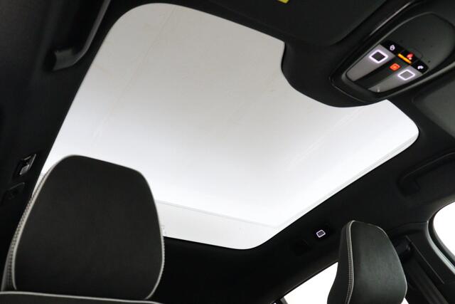 Volvo EC40 SINGLE MOTOR EXT. RANGE ULTRA BLACK EDITION EUROPA -PANO.DAK|HARMAN/KARDON|360°CAM|POWER-SEATS|PRIVACY.GLAS|VERW.ACHTERBANK|SMOKE|22"