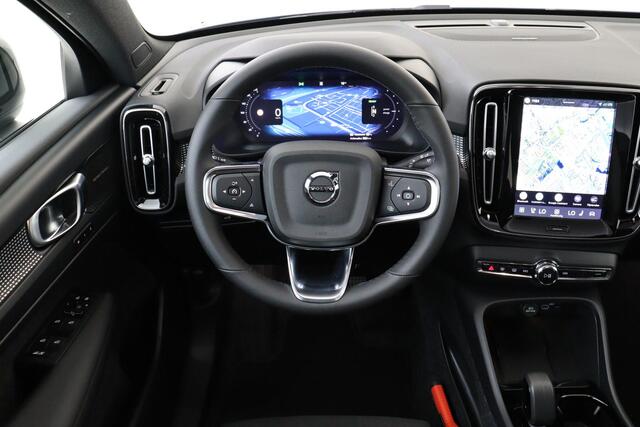 Volvo EC40 TWIN MOTOR ULTRA BLACK EDITION EUROPA 82 kWh *FULL OPTIONS!* -PANO.DAK|HARMAN/KARDON|360°CAM|LIGHTING|POWER-SEATS|PRIVACY.GLAS|20"|SoH:100%