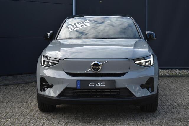 Volvo EC40 Single Motor Extended Range Ultra Europa 82 kWh | Panoramadak | 20 inch Lichtmetalen Velgen | 360 graden Camera | BLIS | Adaptieve Cruise Control | Keyless | Extra Getint Glas | Google Navigatie | Apple Carplay | Nubuck Interieur | Elektrisch verstelbare voorstoelen | Stoel-/Stuurwielverwarming | Warmtepomp |