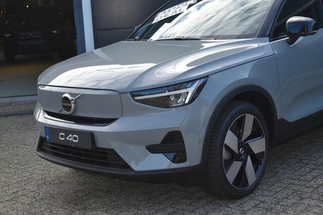 Volvo EC40 Single Motor Extended Range Ultra Europa 82 kWh | Panoramadak | 20 inch Lichtmetalen Velgen | 360 graden Camera | BLIS | Adaptieve Cruise Control | Keyless | Extra Getint Glas | Google Navigatie | Apple Carplay | Nubuck Interieur | Elektrisch verstelbare voorstoelen | Stoel-/Stuurwielverwarming | Warmtepomp |