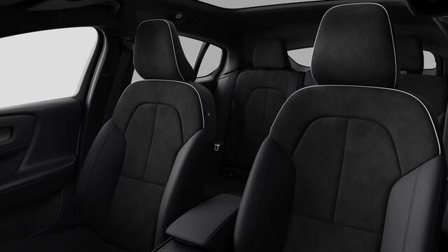 Volvo EC40 Single Motor Extended Range Ultra Europa 82 kWh | 360 graden camera | Harman/Kardon | Adaptive Cruise control | 20" Velgen | LED verlichting | Extra Getint glas | Stoelverwarming |