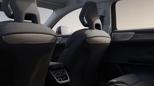 Volvo ES90 Single Motor Extended Range Ultra 92 kWh | Longe Range | Google | Pilot Assist | Bowers & Wilkins Audio | Chrome Pack | Luchtvering | HD Pixel LED | Pano Dak | Gelamineerd Glas | Soft Close | Luxe middenarmsteun achter | Ventilatiestoelen Voor & Achter | 