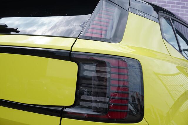 Volvo EX30 Single Motor Extended Range Plus 69 kWh | Nieuw Binnen | Subsidie | Adaptive cruise controle | Google | Harman/Kardon |