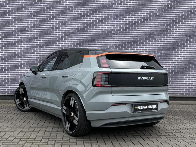 Volvo EX30 Single Motor Extended Range Plus | EVERLAST SPORT EDITION | 21" velgen | Stoel/stuurverwarming | Extra getint glas | Harman Kardon audio |