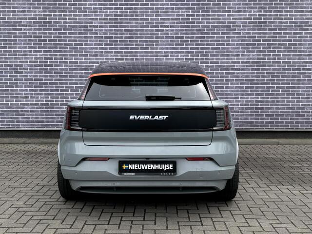 Volvo EX30 Single Motor Extended Range Plus | EVERLAST SPORT EDITION | 21" velgen | Stoel/stuurverwarming | Extra getint glas | Harman Kardon audio |