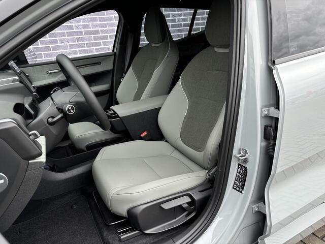 Volvo EX30 Single Motor Extended Range Plus | EVERLAST SPORT EDITION | 21" velgen | Stoel/stuurverwarming | Extra getint glas | Harman Kardon audio |