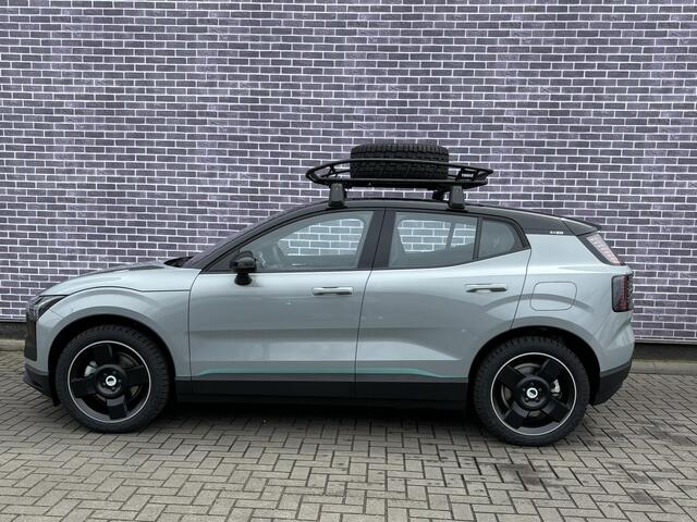 Volvo EX30 Single Motor Extended Range Plus | EVERLAST OUTLAND EDITION | 19" OFF ROAD velgen | Trekhaak | Stoel/stuurverwarming |
