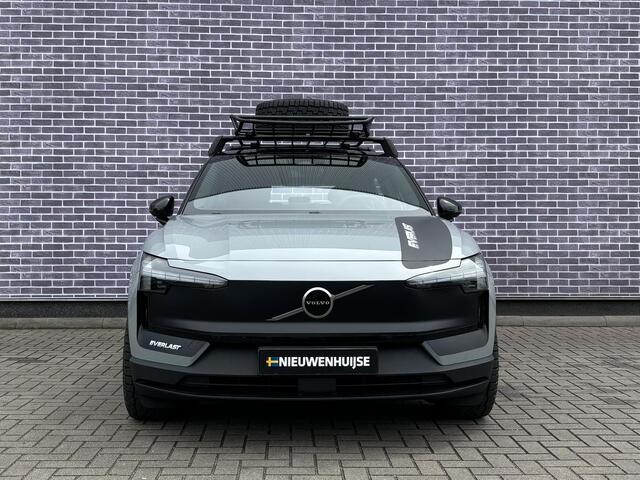 Volvo EX30 Single Motor Extended Range Plus | EVERLAST OUTLAND EDITION | 19" OFF ROAD velgen | Trekhaak | Stoel/stuurverwarming |