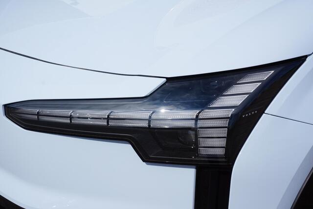 Volvo EX30 Single Motor Extended Range Plus 69 kWh | Subsidie | Adaptive cruise controle | Google | Harman/Kardon | Stoel / Stuur verwarming |
