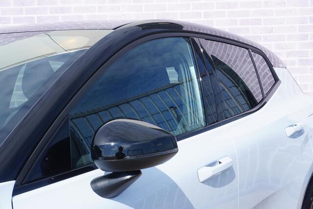 Volvo EX30 Single Motor Extended Range Plus 69 kWh | Subsidie | Adaptive cruise controle | Google | Harman/Kardon | Stoel / Stuur verwarming |
