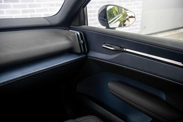 Volvo EX30 Single Extended Range Plus - SNEL LEVERBAAR, OUDE PRIJS! - | Keyless entry | Wamtepomp | Stoel-/stuurverwarming | Extra getint glas