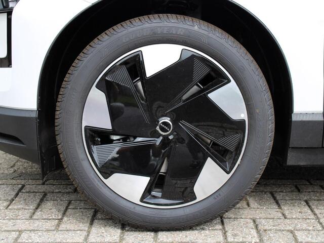 Volvo EX30 Single Motor Extended Range Plus Automaat / Climate Pack / Harman Kardon / Google Maps / SEPP Subsidie van toepassing**
