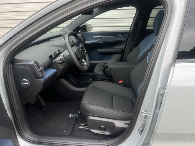 Volvo EX30 Twin Motor Performance Ultra 69 kWh / 360 Camera / Panorama dak / Elektrische Voorstoelen /