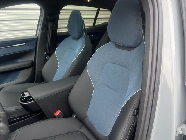 Volvo EX30 Twin Motor Performance Ultra 69 kWh / 360 Camera / Panorama dak / Elektrische Voorstoelen /