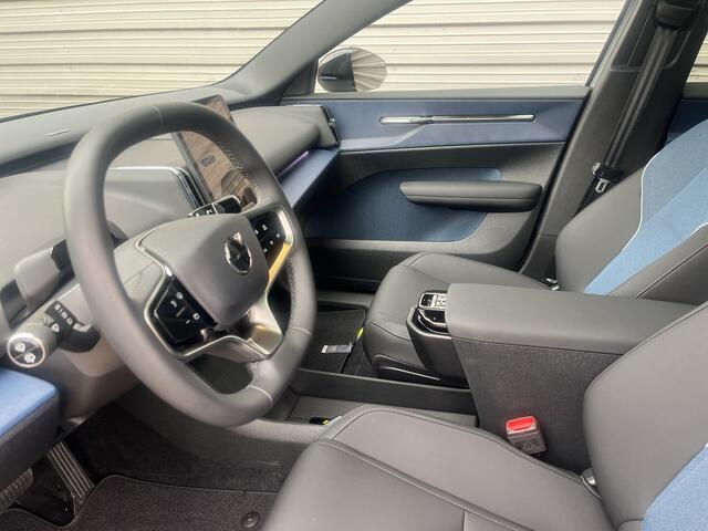 Volvo EX30 Twin Motor Performance Ultra 69 kWh / 360 Camera / Panorama dak / Elektrische Voorstoelen /