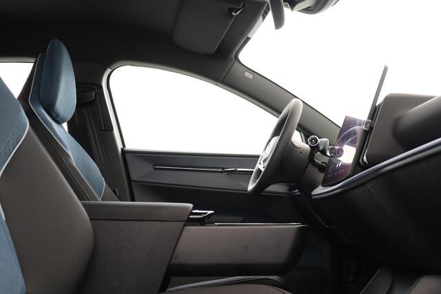 Volvo EX30 SINGLE MOTOR EXTENDED RANGE PLUS 69 kWh *SEPP!* -CAMERA|HK-AUDIO|ADAP.CRUISE|BLIS