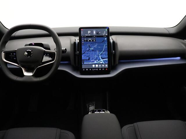 Volvo EX30 Extended Range Plus 69 kWh / Gratis laadpaal* / Snel leverbaar / Getint glas / Stoel + Stuurw. Verwarming / 20'' Velgen