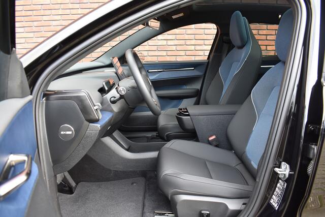 Volvo EX30 272PK Extended Range Ultra 69 kWh | Climate | Getint glas |