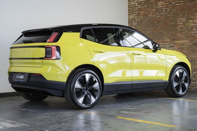 Volvo EX30 Single Motor Extended Range Plus 69 kWh | Gratis Wall box| Warmtepomp| Harman Kardon Premium Audio | Pilot Assist | Keyless Entry / Drive | Achteruitrijcamera | Stoel/Stuurverwarming