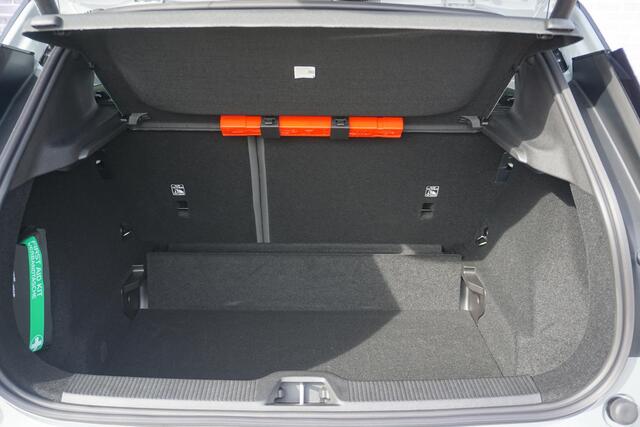 Volvo EX30 Single Motor Extended Range Plus 69 kWh | Snel Rijden | Subsidie ¤ 2.000 | Stuur + Stoel verwarming | Harman/Kardon | Google | Keyless Entry + Drive