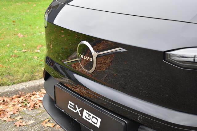 Volvo EX30 Single Motor 272PK Extended Range Plus 69 kWh | ACC | H&K | Blis | Stoel/Stuurverwarming | 20"LMV | Camera | Getint glas