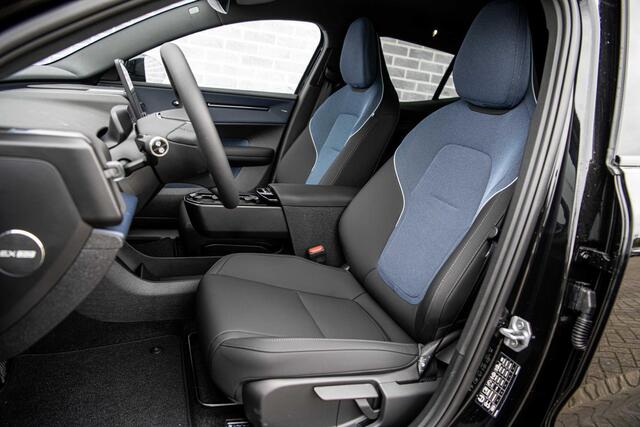 Volvo EX30 Single Motor Extended Range Plus 69 kWh | 20 Inch lichtmetalen velgen | Extra getint glas | Stoel + Stuurverwarming | Keyless | Harman Kardon audio