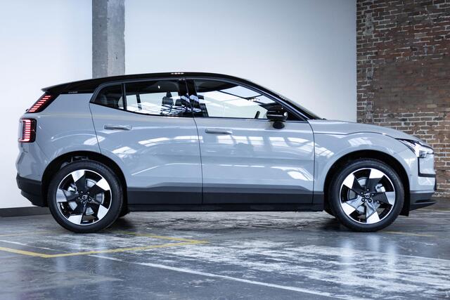 Volvo EX30 Single Motor Extended Range Ultra 69 kWh | 360º camera | Panoramadak | Harman Kardon audio | Sfeerverlichting en thema's interieur | Elektrische kofferklep
