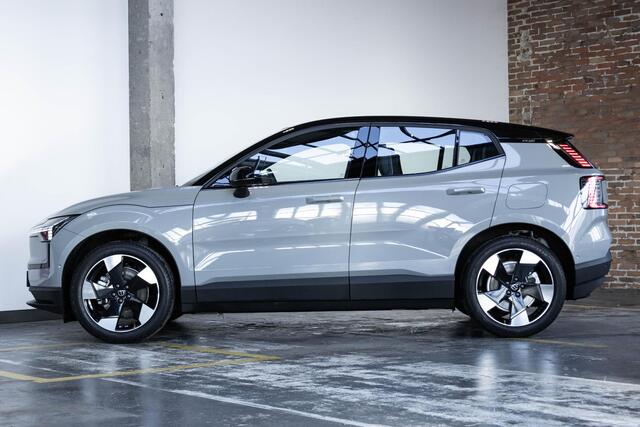 Volvo EX30 Single Motor Extended Range Ultra 69 kWh | 360º camera | Panoramadak | Harman Kardon audio | Sfeerverlichting en thema's interieur | Elektrische kofferklep