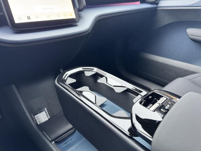 Volvo EX30 Single Motor Extended Range Plus 69 kWh Modeljaar 2025