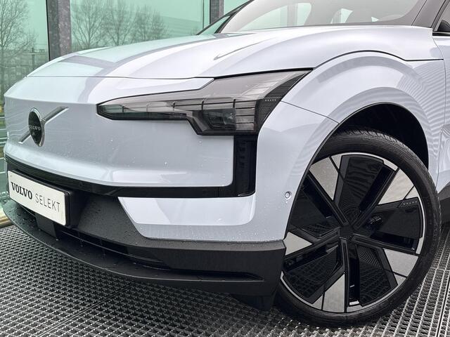 Volvo EX30 Twin Motor Performance Ultra 69 kWh P8, All wheel drive, Stoelverwarming, Stuurverwarming, 20 inch wielen, Panoramadak, Breeze interieur