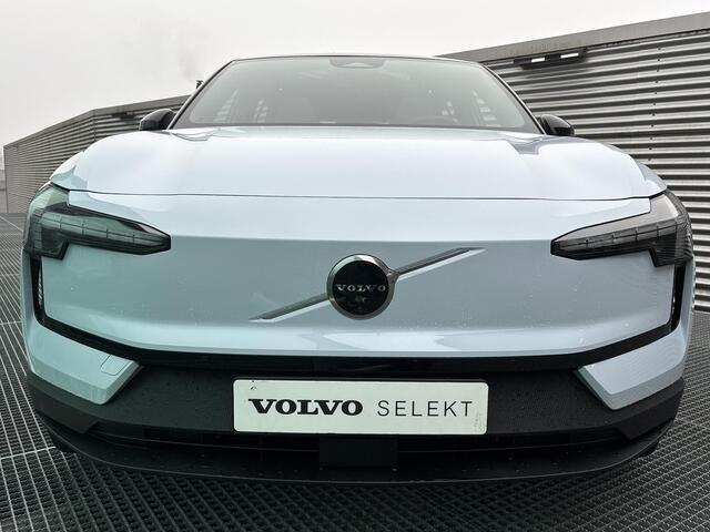 Volvo EX30 Twin Motor Performance Ultra 69 kWh P8, All wheel drive, Stoelverwarming, Stuurverwarming, 20 inch wielen, Panoramadak, Breeze interieur