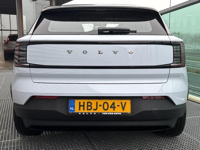 Volvo EX30 Twin Motor Performance Ultra 69 kWh P8, All wheel drive, Stoelverwarming, Stuurverwarming, 20 inch wielen, Panoramadak, Breeze interieur
