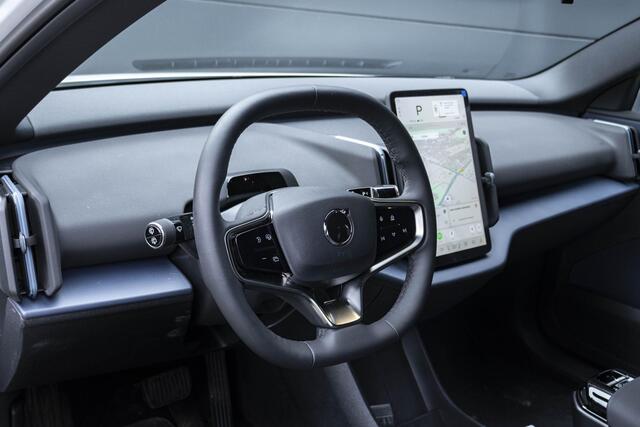 Volvo EX30 Single Motor Core 51 kWh | Verwarmbare voorstoelen en Stuurwiel | Adaptieve Cruise control | Blind spot | Interieur Voorverwarming | Parkeer Camera.