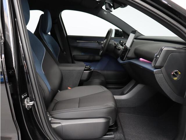 Volvo EX30 Single Motor Extended Range Plus 69 kWh / 20" Wielen / Harman Kardon / Adaptive Cruise / BLIS / Pilot Assist / Camera Achter /