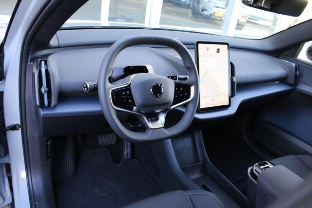 Volvo EX30 Extended Range Plus | 19" LMV | Adapt. Cruise | Privacy glass | Google Services