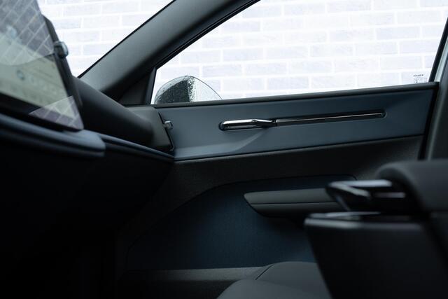 Volvo EX30 Single Motor Extended Range Plus | Long Range | Google | Adaptieve Cruise| Stoel-/Stuurverwarming | Keyless | Elek. Achterklep | BLIS | Harman Kardon Audio | Climate Control | 19" LM