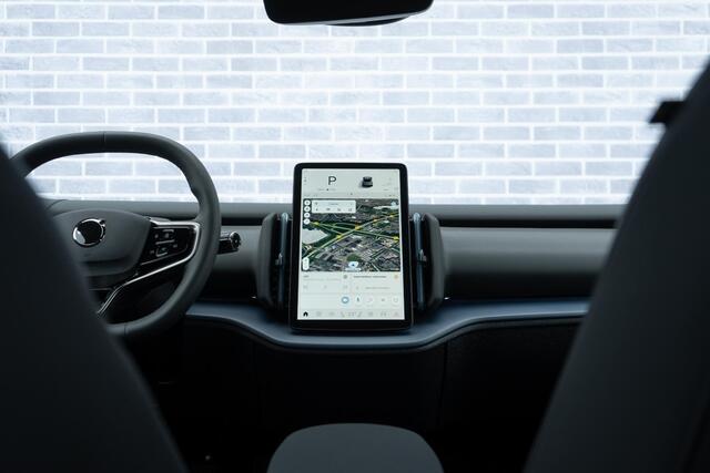 Volvo EX30 Single Motor Extended Range Plus | Long Range | Google | Adaptieve Cruise| Stoel-/Stuurverwarming | Keyless | Elek. Achterklep | BLIS | Harman Kardon Audio | Climate Control | 19" LM