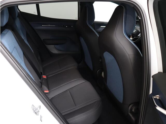 Volvo EX30 Single Motor Extended Range Plus 69 kWh / Climate / 20" / Privacy glass