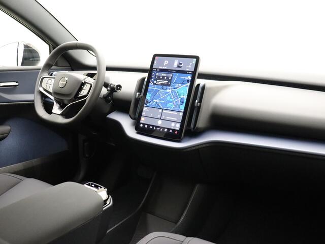 Volvo EX30 Extended Range Core 69 kWh / DIRECT LEVERBAAR / NIEUW / CLIMATE / METALLIC LAK /