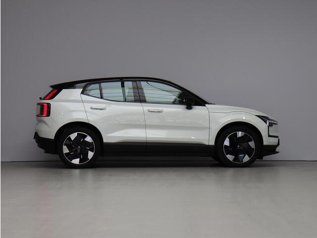 Volvo EX30 Twin Motor Performance Ultra 69 kWh / Pano. dak / Elek. verstelbare stoelen / 360 camera / Pilot assist /