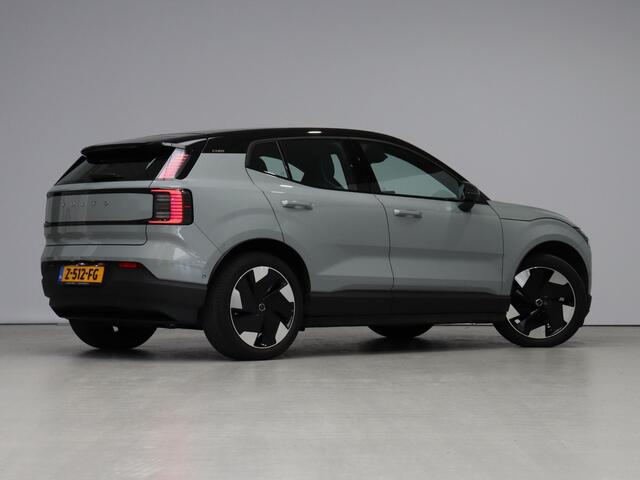 Volvo EX30 Twin Motor Performance Ultra 69 kWh / Trekhaak / Pano. dak / Elek. verstelbare stoelen / Stuur+stoelen verwarmd / 360 camera / Pilot assist /