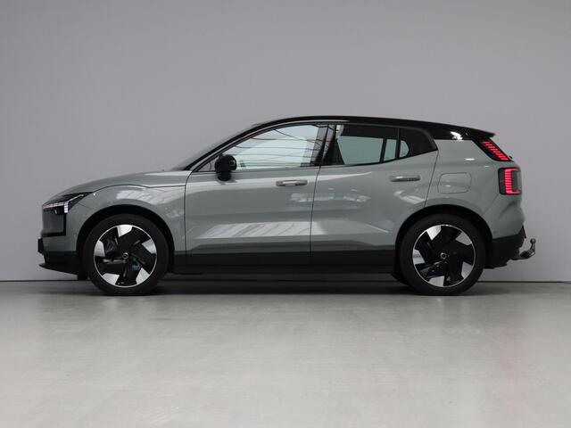 Volvo EX30 Twin Motor Performance Ultra 69 kWh / Trekhaak / Pano. dak / Elek. verstelbare stoelen / Stuur+stoelen verwarmd / 360 camera / Pilot assist /