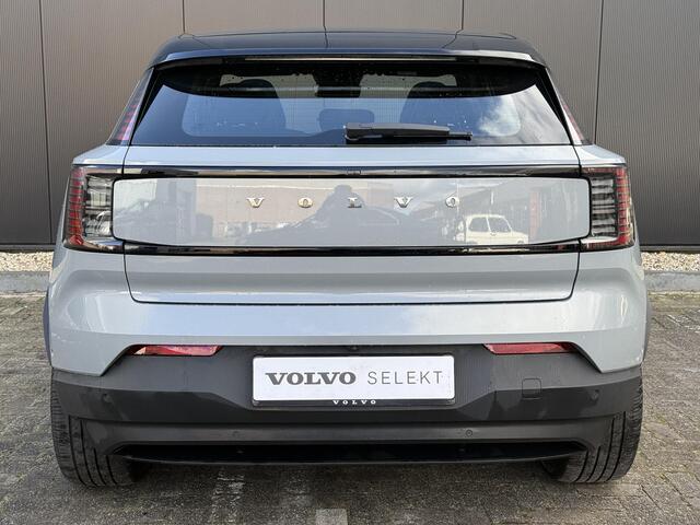 Volvo EX30 Twin Motor Performance Ultra 69 kWh / Panoramadak / Adaptive Cruise / 360 camera / Stoel en stuurverwarming / Getint glas / Keyless / Harman Kardon / Elektrisch bedienbare bestuurders stoel /