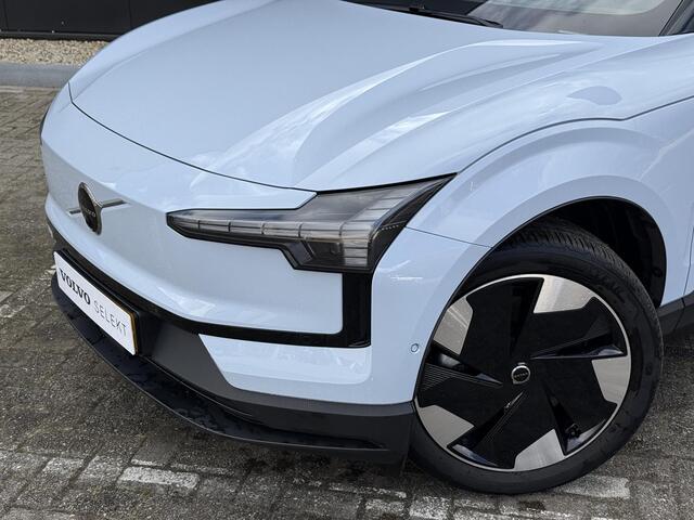 Volvo EX30 Twin Motor Performance Ultra 69 kWh / Panoramadak / Adaptive Cruise / 360 camera / Getint glas / Keyless / Harman Kardon / Elektrisch bedienbare bestuurders stoel /