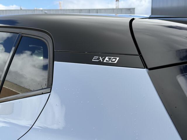 Volvo EX30 Twin Motor Performance Ultra 69 kWh / Panoramadak / Adaptive Cruise / 360 camera / Getint glas / Keyless / Harman Kardon / Elektrisch bedienbare bestuurders stoel /