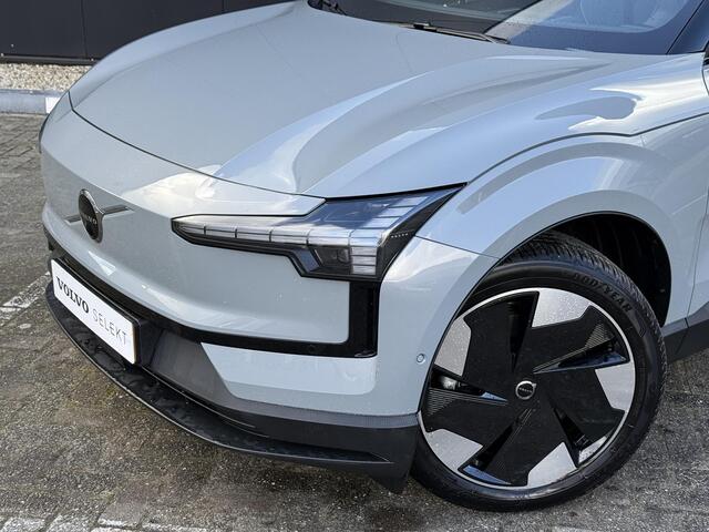 Volvo EX30 Twin Motor Performance Ultra 69 kWh / Panoramadak / Adaptive Cruise / 360 camera / Stoel en stuurverwarming / Getint glas / Keyless / Harman Kardon / Elektrisch bedienbare bestuurders stoel /