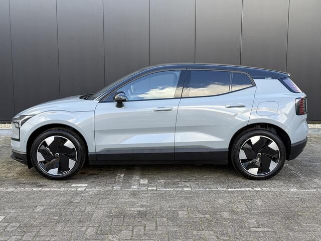 Volvo EX30 Twin Motor Performance Ultra 69 kWh / Panoramadak / Adaptive Cruise / 360 camera / Stoel en stuurverwarming / Getint glas / Keyless / Harman Kardon / Elektrisch bedienbare bestuurders stoel /