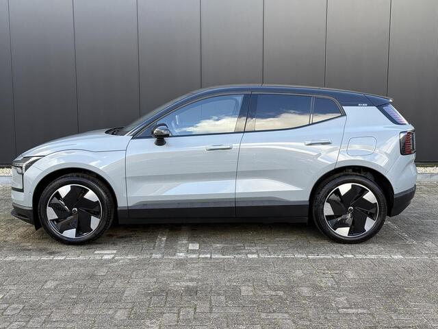 Volvo EX30 Twin Motor Performance Ultra 69 kWh / Panoramadak / Adaptive Cruise / 360 camera / Trekhaak / Stoel en stuurverwarming / Getint glas / Keyless / Harman Kardon / Elektrisch bedienbare bestuurders stoel /