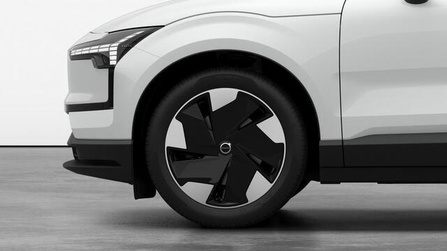 Volvo EX30 Extended Range MY25 Plus Climate Pack Pilot